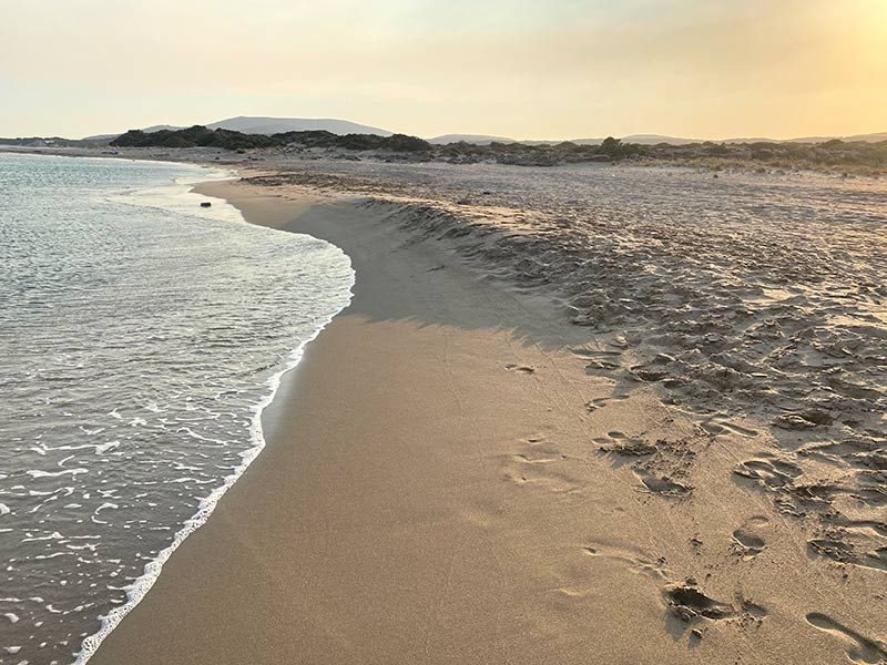 Il y a beaucoup de plages solitaires et romantiques à découvrir autour de Rhodes.